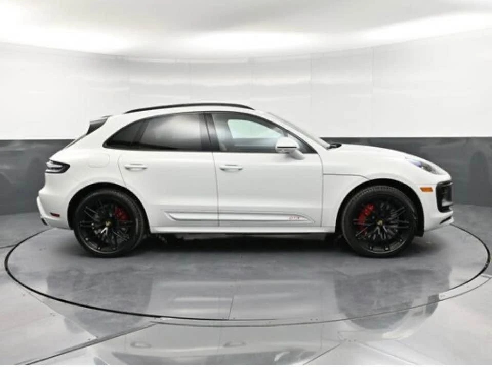 2025 Porsche Macan GTS - Image 3 of 9