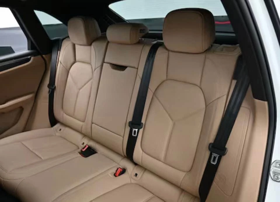 2025 Porsche Macan GTS - Image 6 of 9