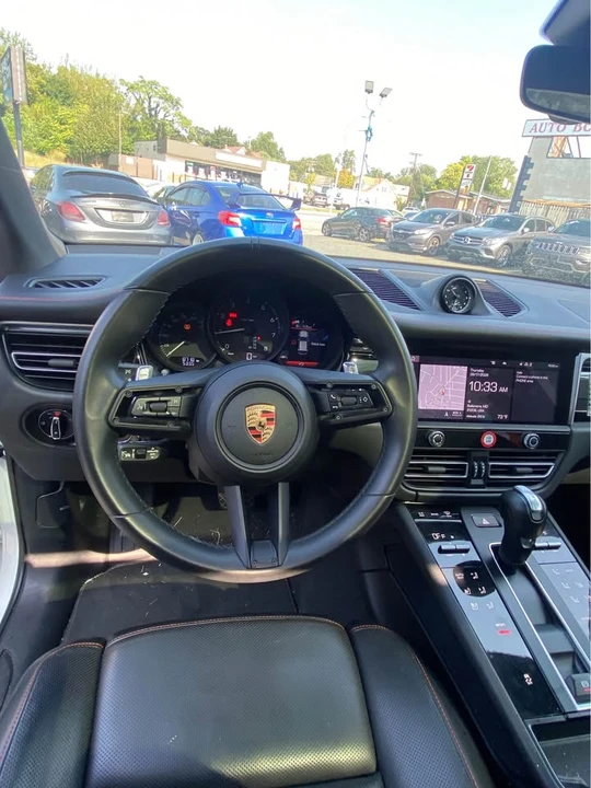 2025 Porsche Macan GTS - Image 7 of 11