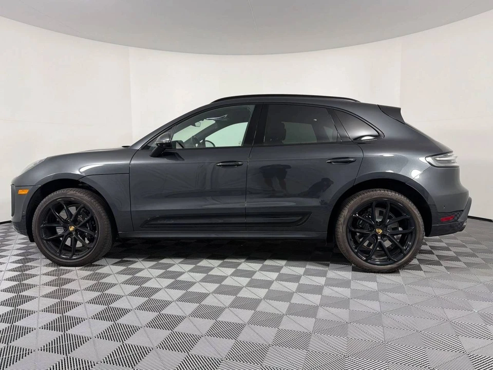 2025 Porsche Macan GTS - Image 2 of 5