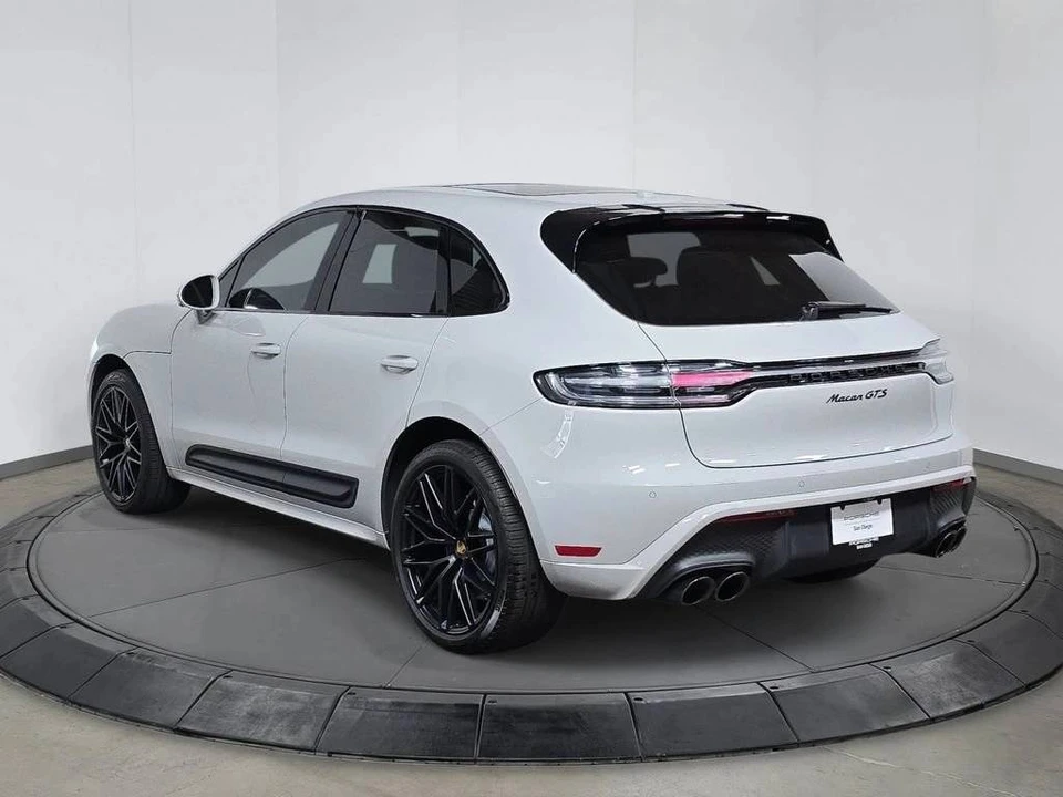 2025 Porsche Macan GTS - Image 3 of 5