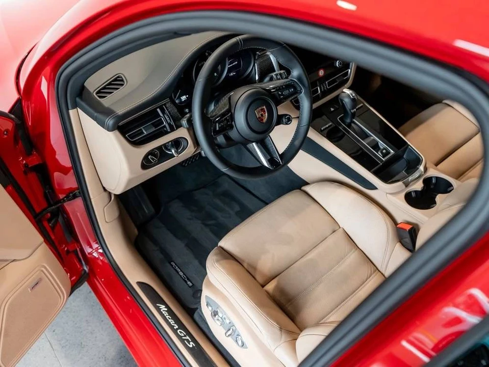 2025 Porsche Macan GTS - Image 4 of 5