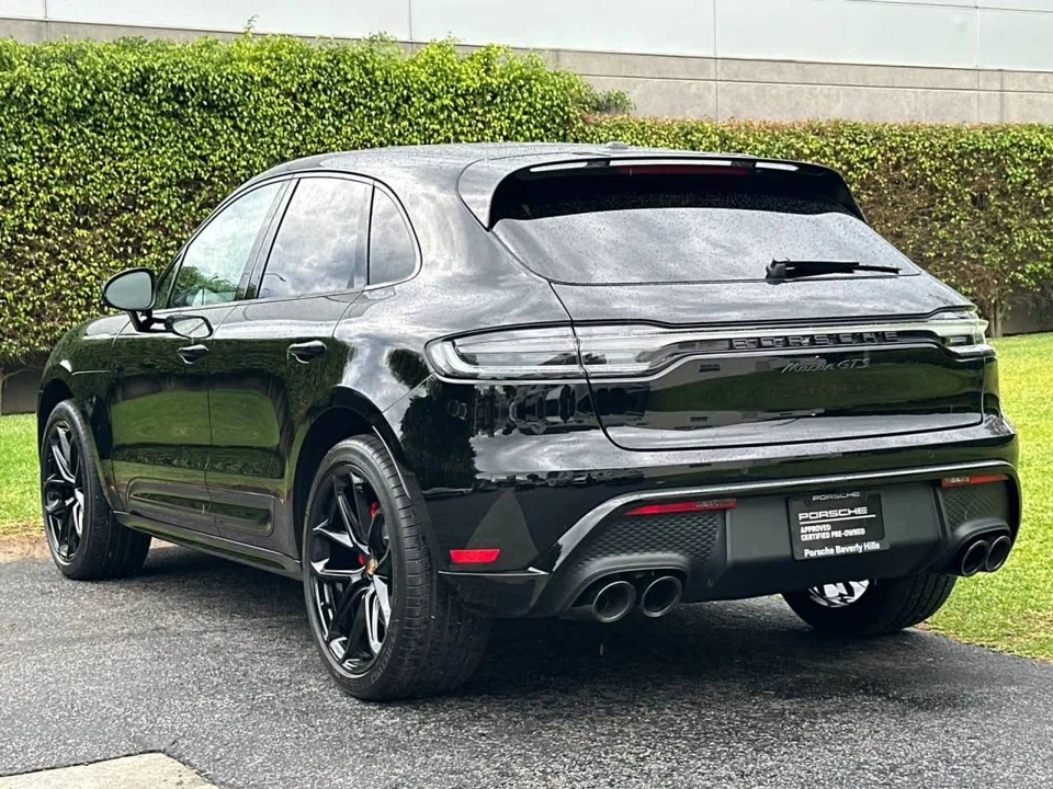 2025 Porsche Macan GTS - Image 3 of 4