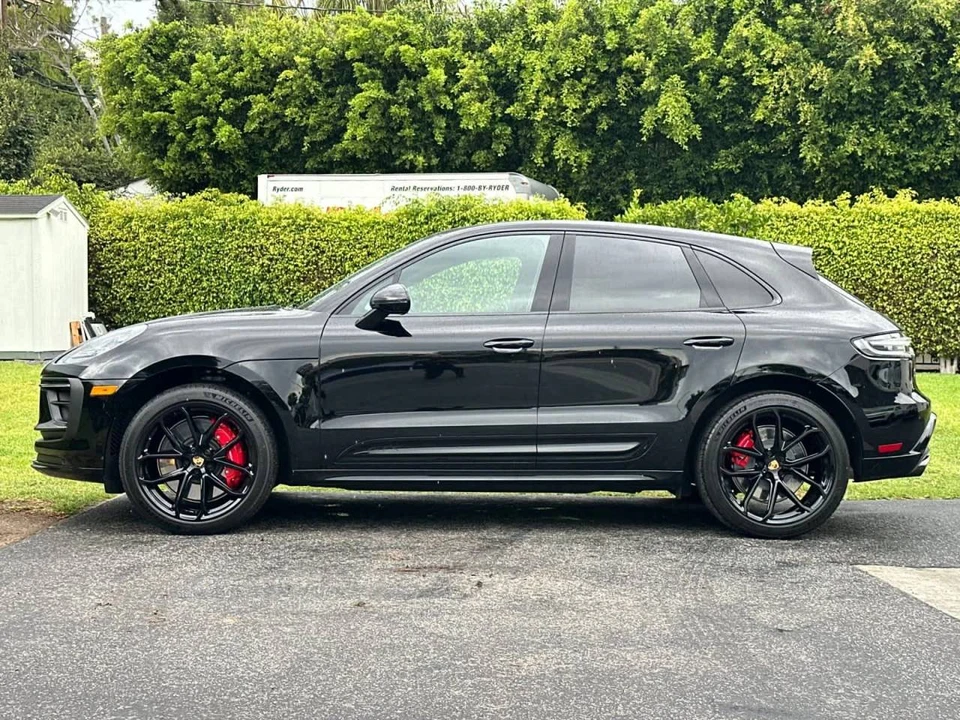 2025 Porsche Macan GTS - Image 2 of 4
