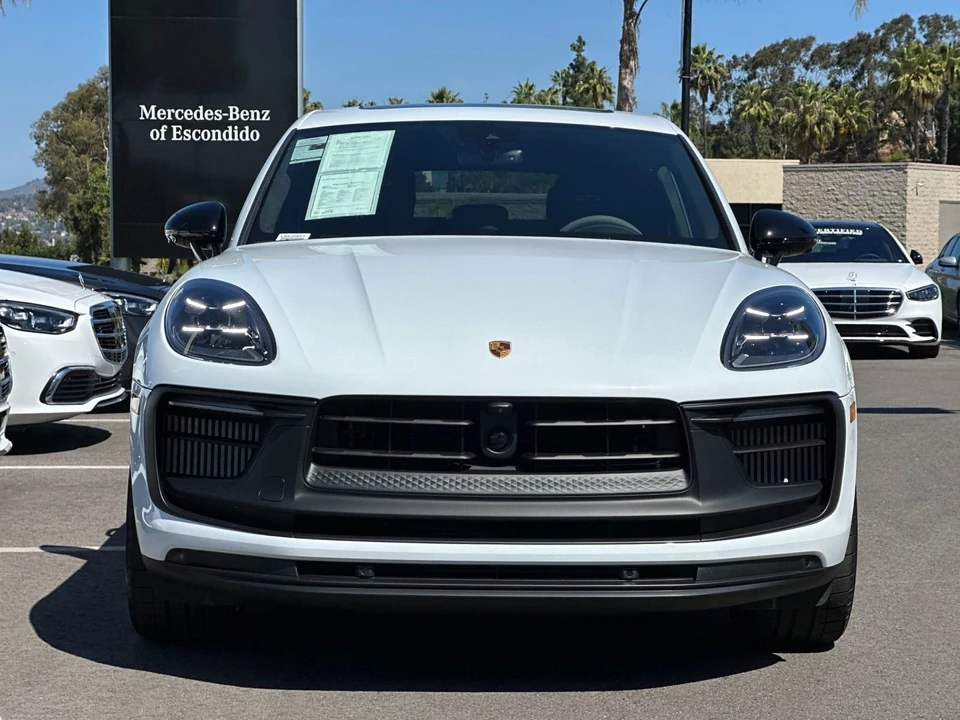 2025 Porsche Macan GTS - Image 8 of 31