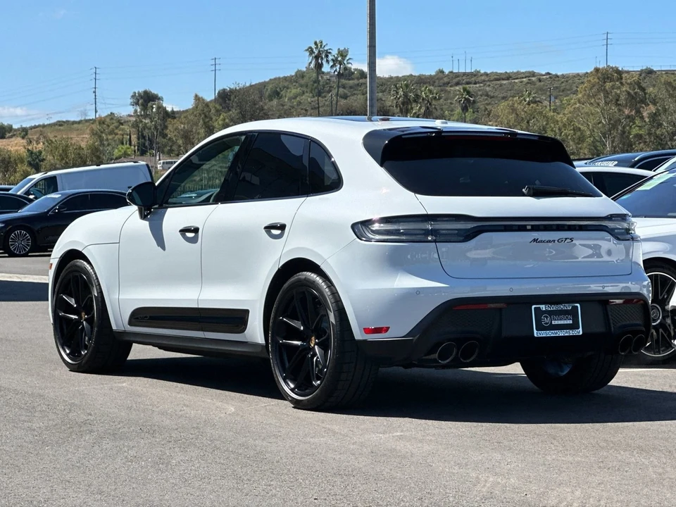 2025 Porsche Macan GTS - Image 5 of 31