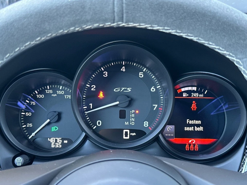 2025 Porsche Macan GTS - Image 28 of 31