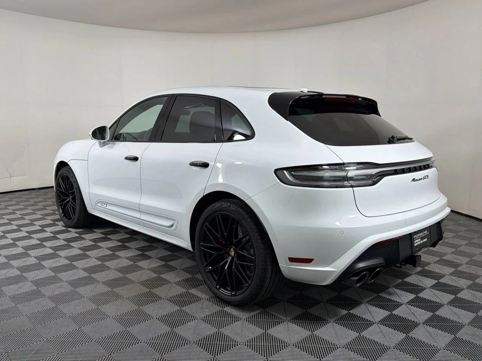 2025 Porsche Macan GTS - Image 3 of 5