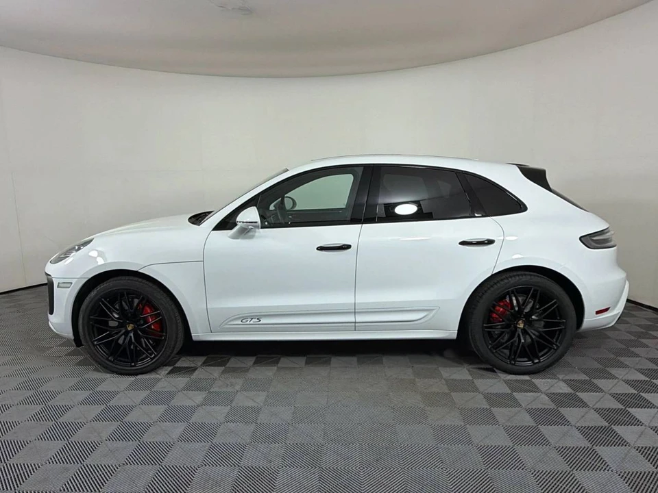2025 Porsche Macan GTS - Image 2 of 5