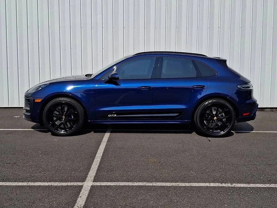2025 Porsche Macan GTS - Image 2 of 4