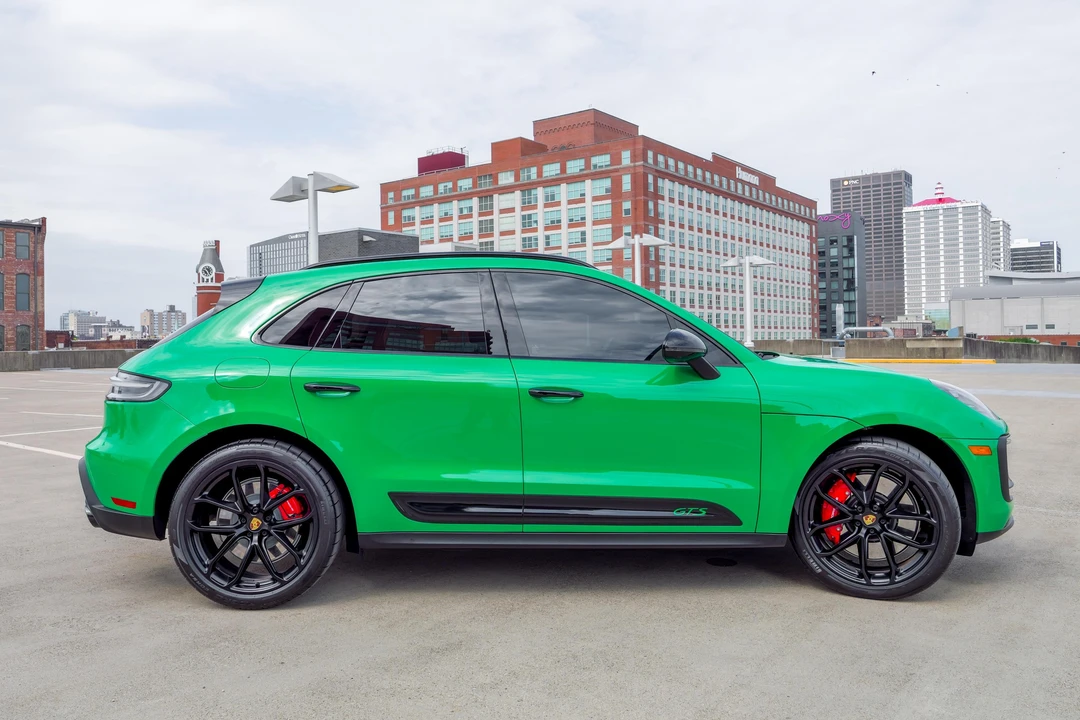 2025 Porsche Macan GTS - Image 3 of 31