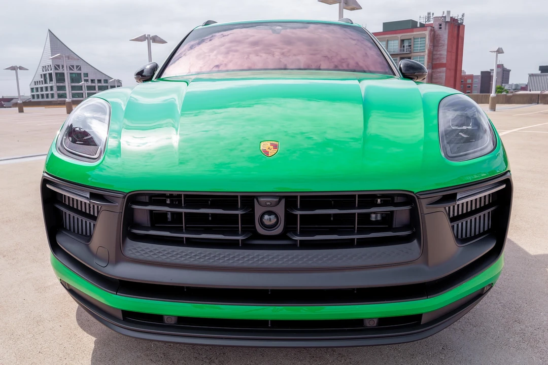 2025 Porsche Macan GTS - Image 7 of 31