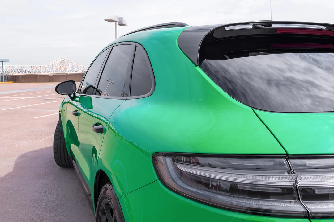 2025 Porsche Macan GTS - Image 23 of 31