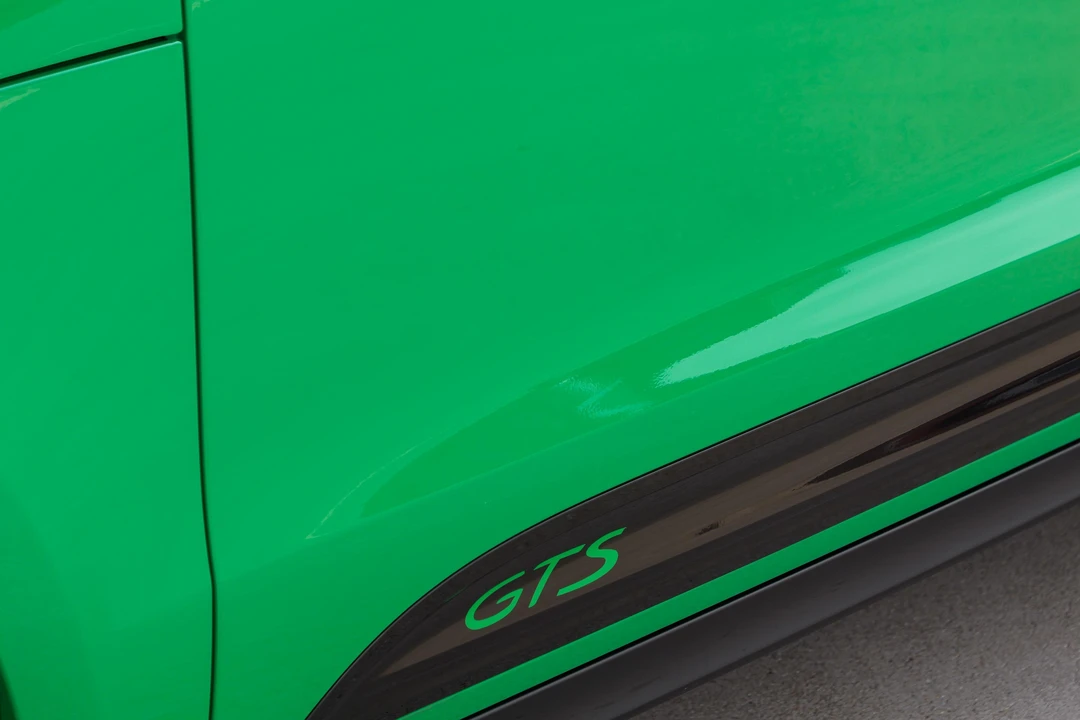 2025 Porsche Macan GTS - Image 22 of 31
