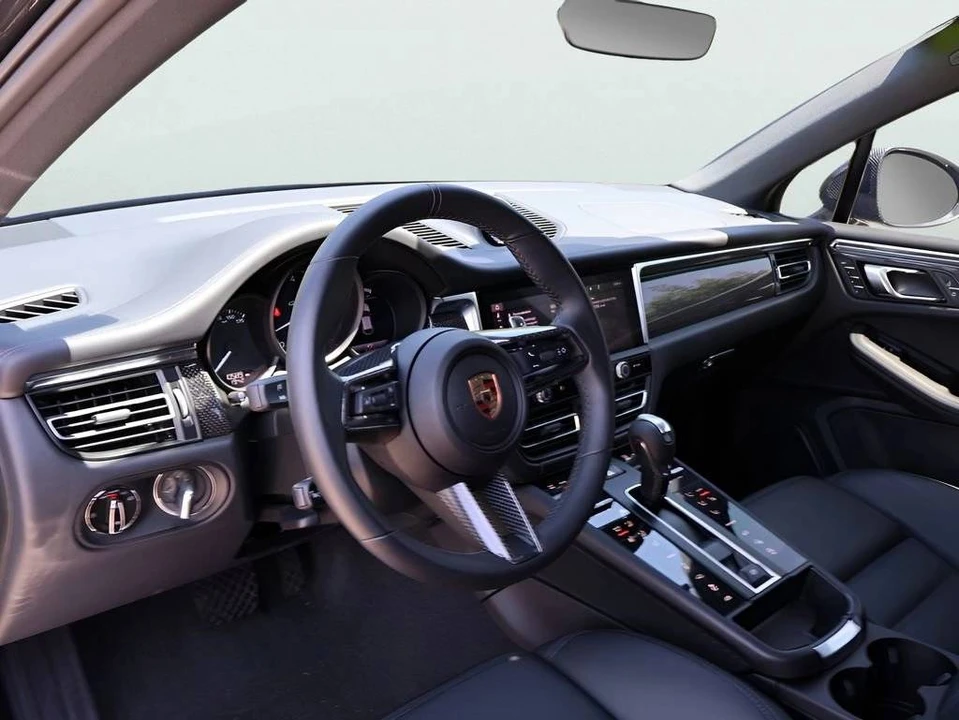 2025 Porsche Macan GTS - Image 4 of 5