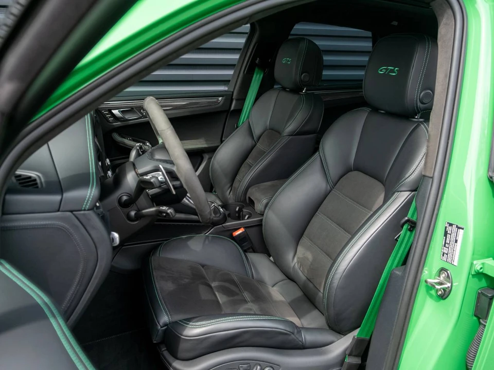 2025 Porsche Macan GTS - Image 5 of 5