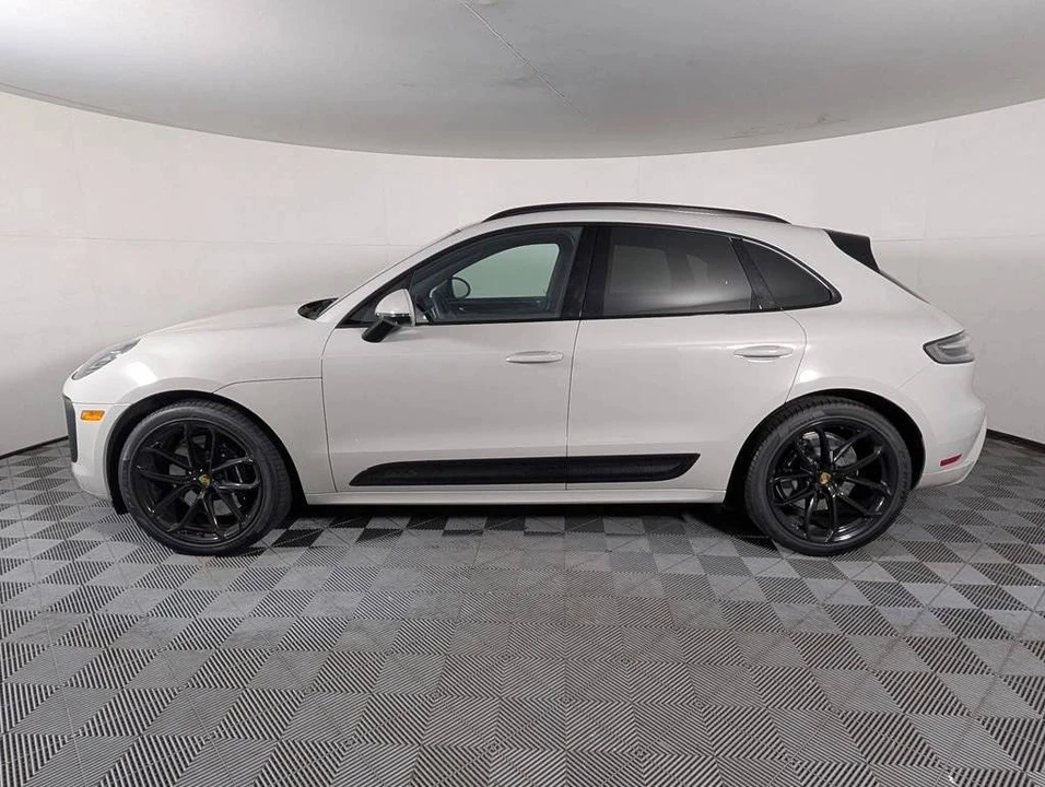 2025 Porsche Macan GTS - Image 2 of 5