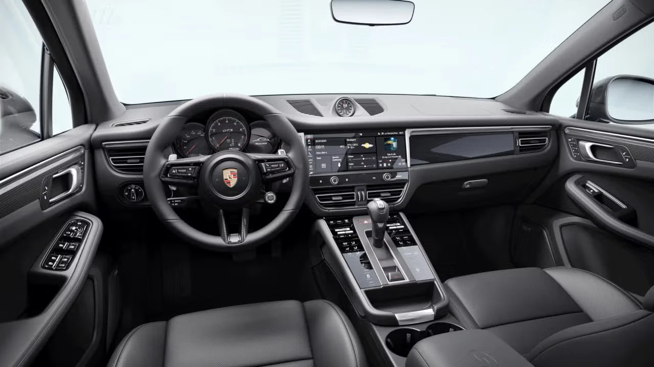 2025 Porsche Macan GTS - Image 28 of 31