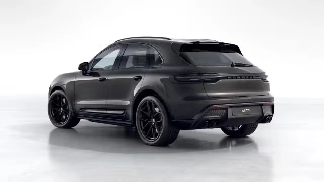 2025 Porsche Macan GTS - Image 18 of 31