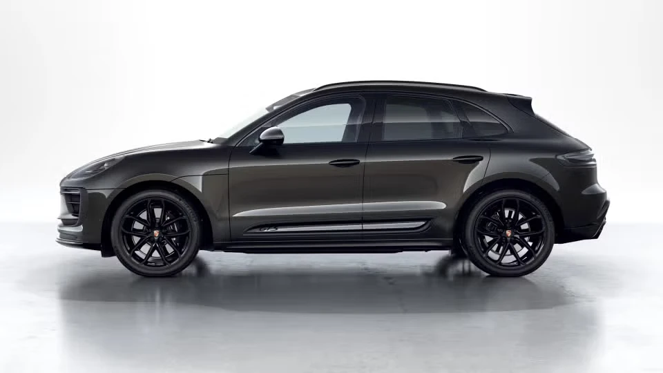 2025 Porsche Macan GTS - Image 11 of 31