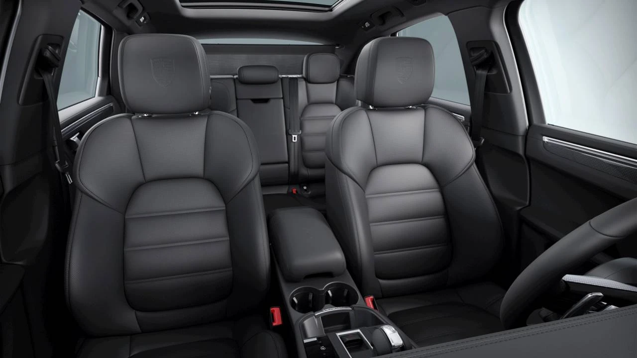 2025 Porsche Macan GTS - Image 5 of 5