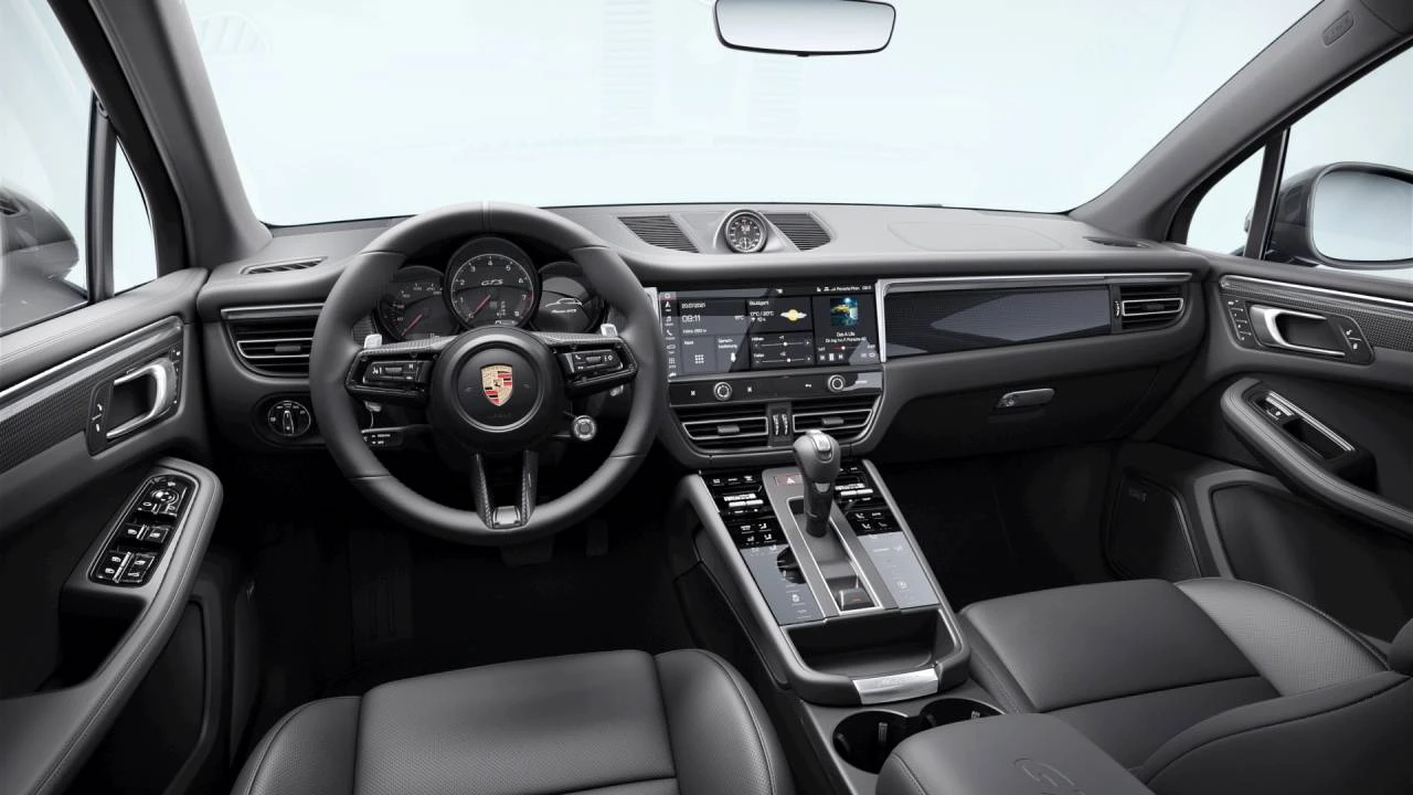 2025 Porsche Macan GTS - Image 4 of 5