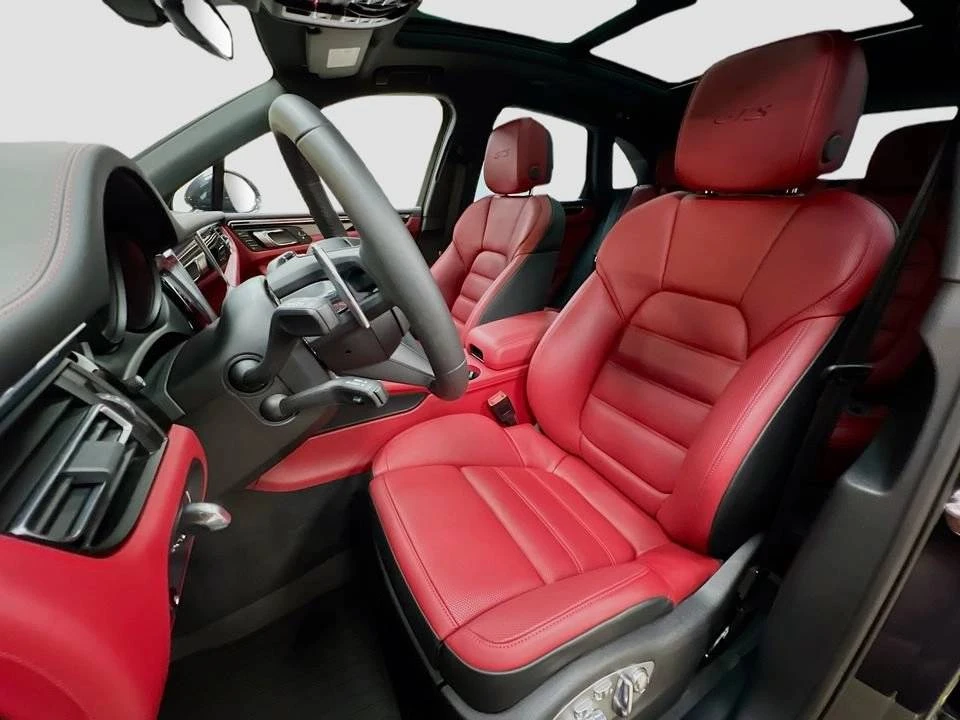 2025 Porsche Macan GTS - Image 5 of 5