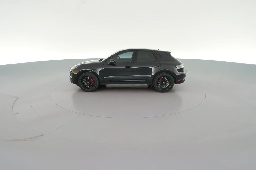 2025 Porsche Macan GTS - Image 27 of 31