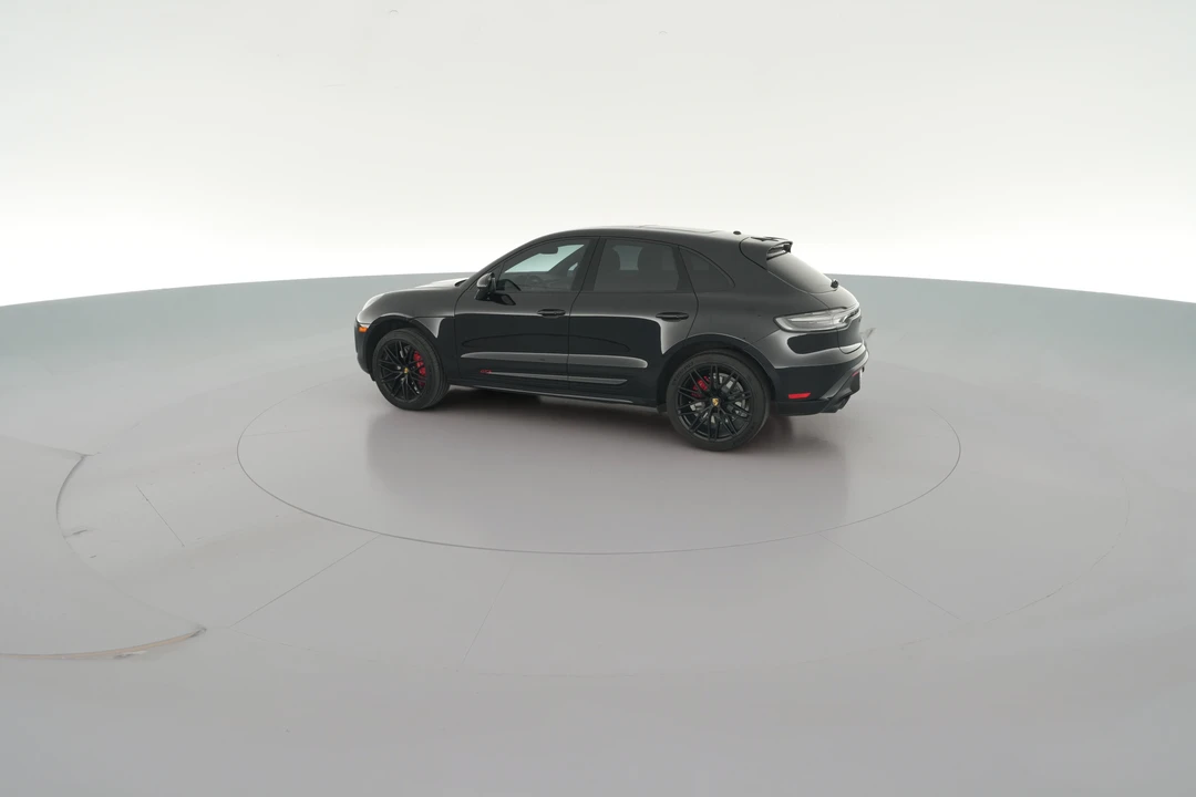 2025 Porsche Macan GTS - Image 28 of 31
