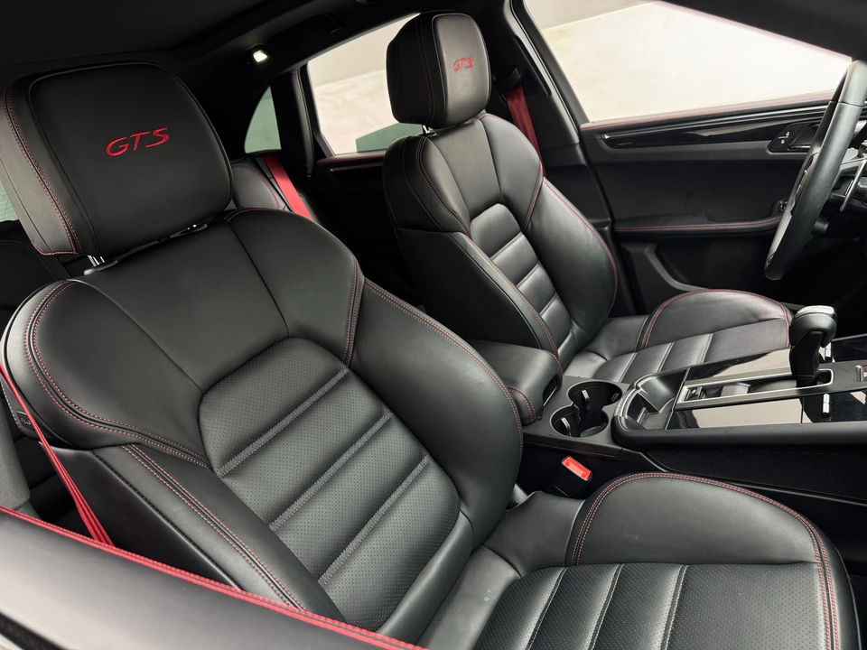 2025 Porsche Macan GTS - Image 3 of 31