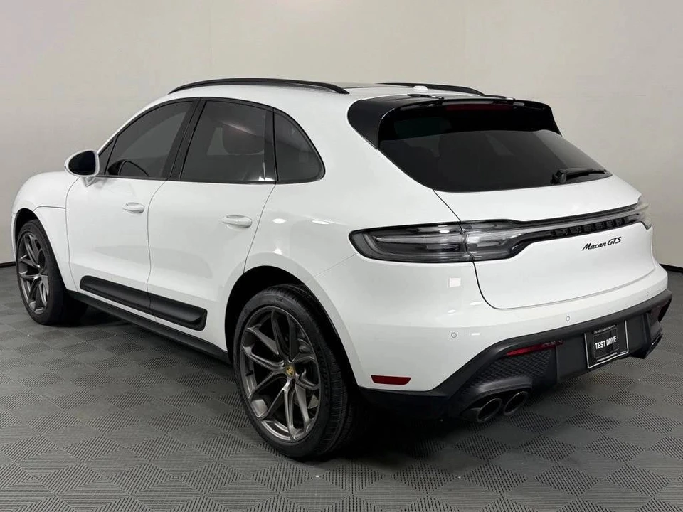 2025 Porsche Macan GTS - Image 3 of 4