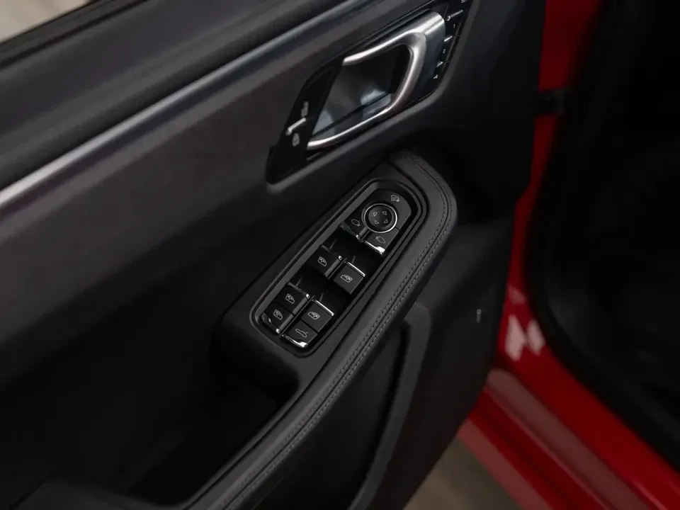 2025 Porsche Macan GTS - Image 20 of 20