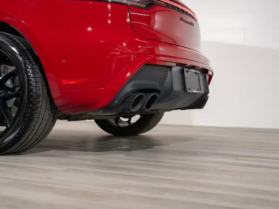 2025 Porsche Macan GTS - Image 16 of 20