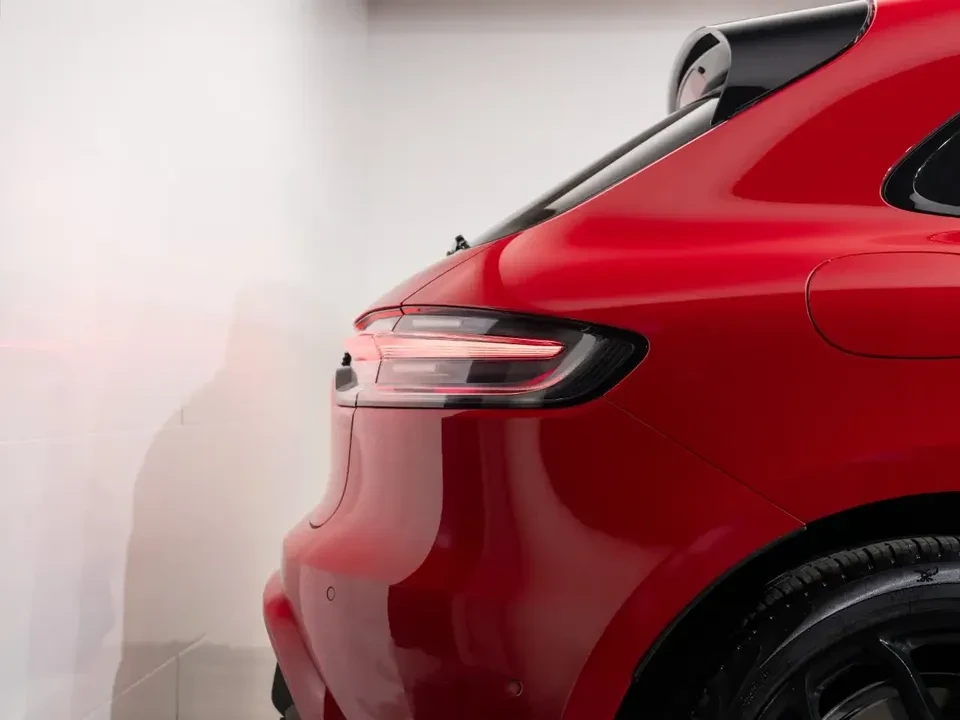 2025 Porsche Macan GTS - Image 17 of 20