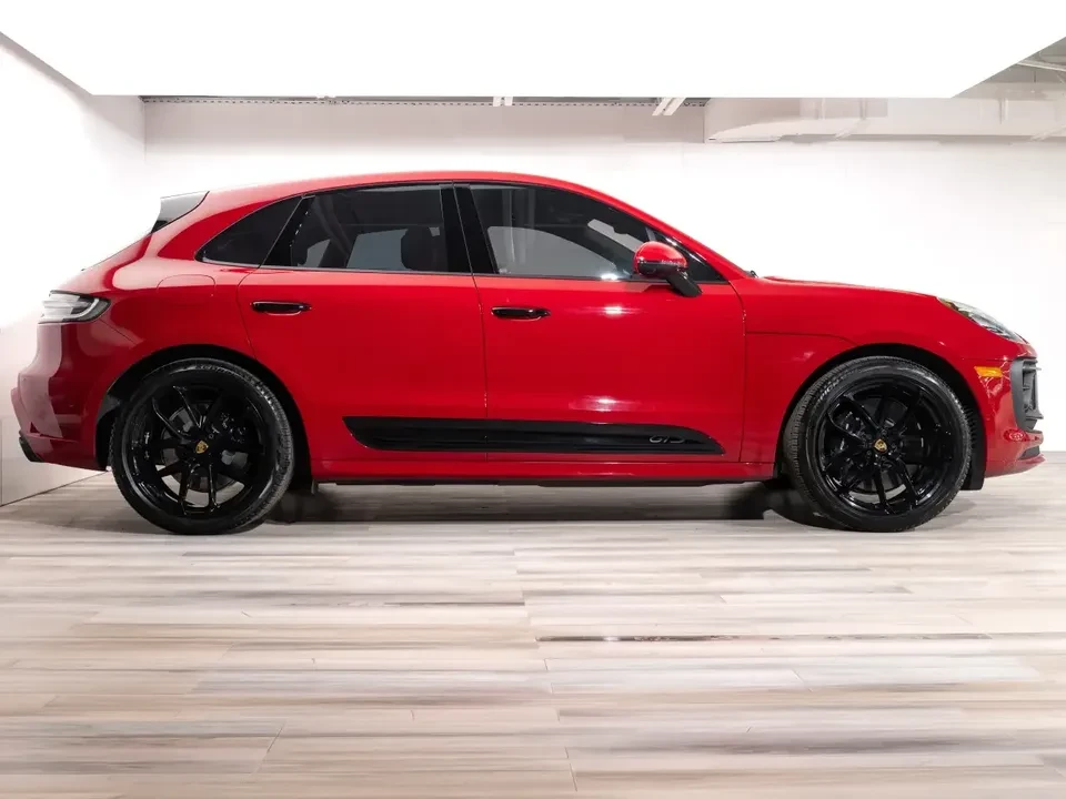 2025 Porsche Macan GTS - Image 18 of 20