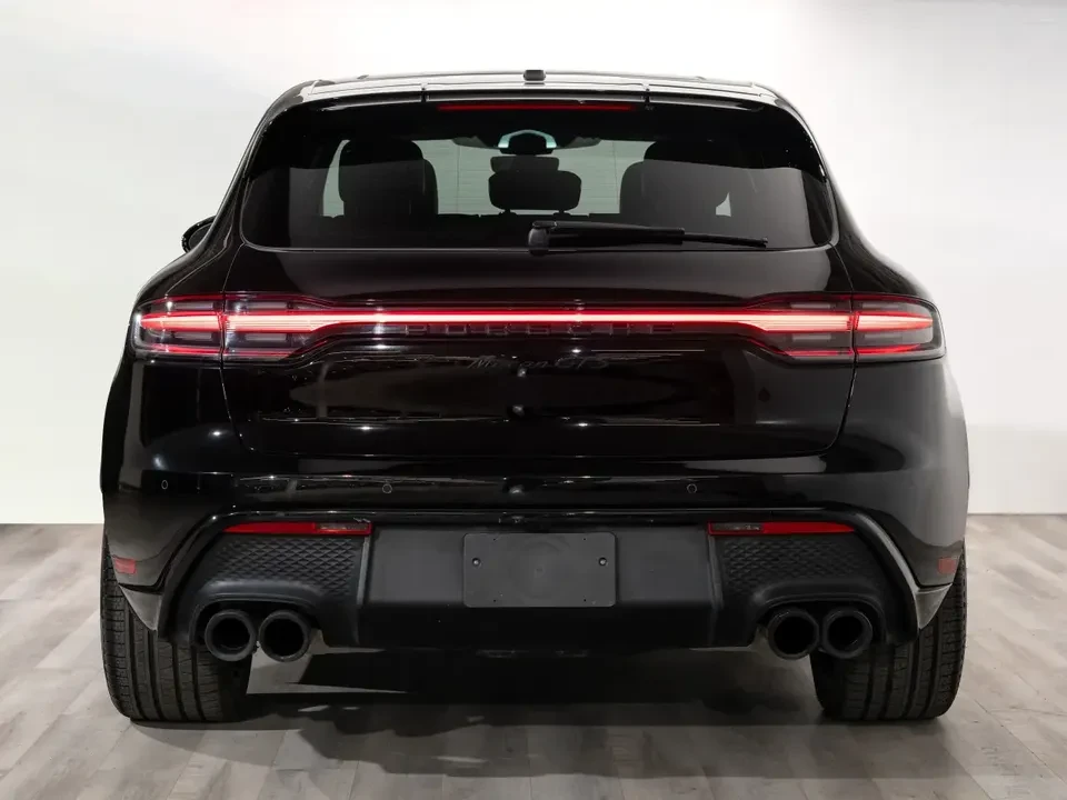 2025 Porsche Macan GTS - Image 10 of 20