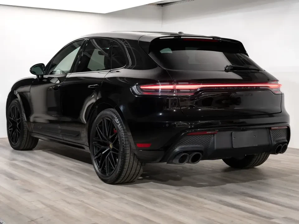 2025 Porsche Macan GTS - Image 9 of 20