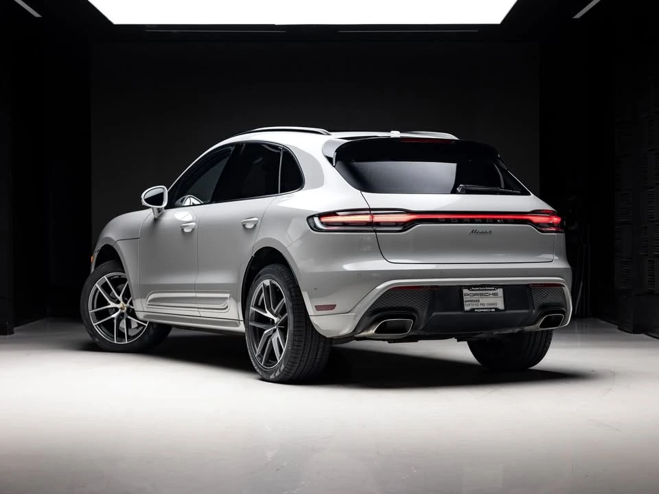 2025 Porsche Macan - Image 7 of 20