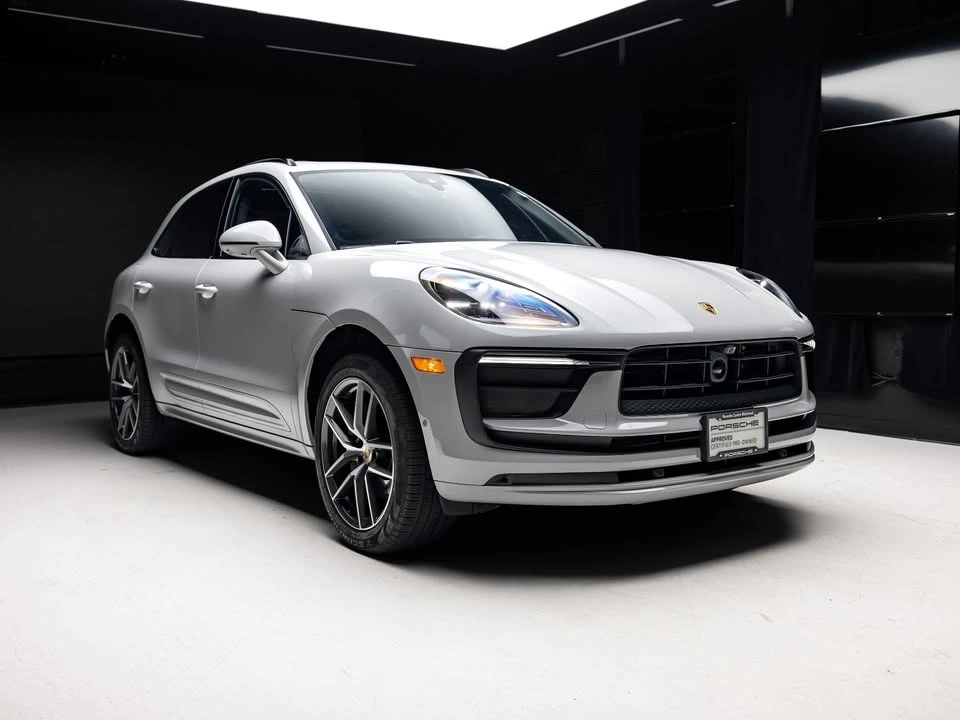 2025 Porsche Macan - Image 3 of 20