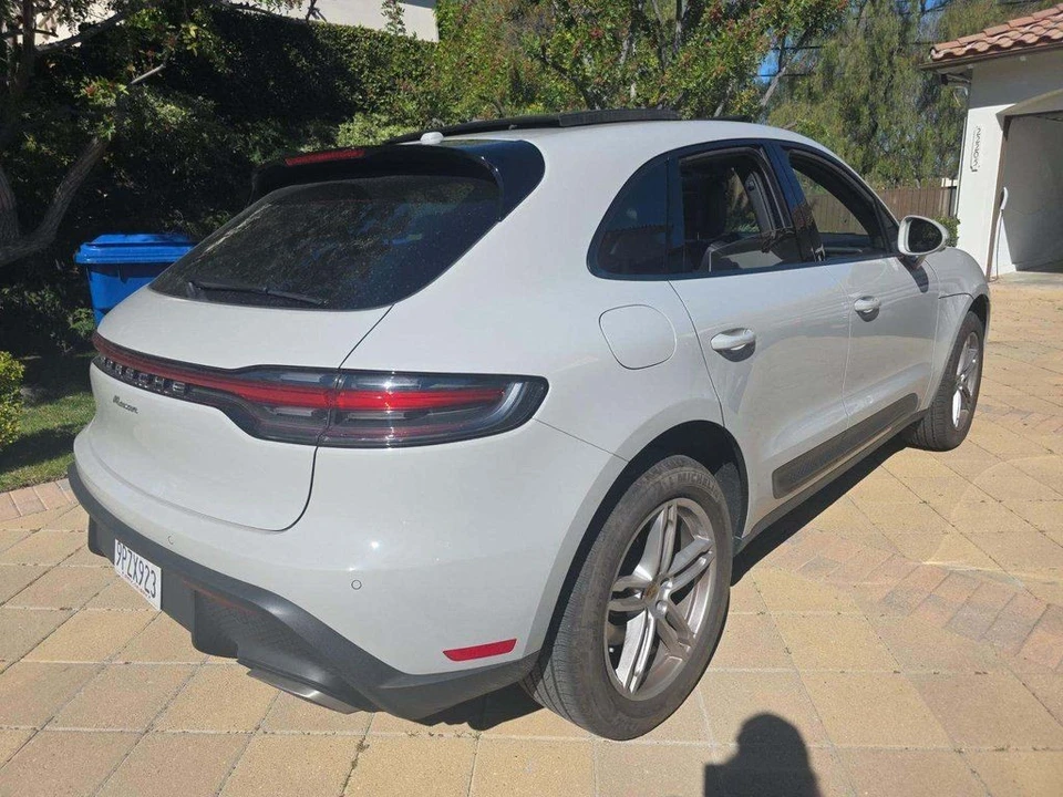 2025 Porsche Macan Electric - Image 2 of 10