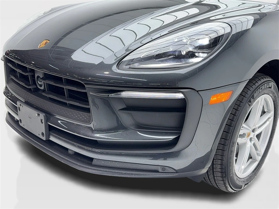 2025 Porsche Macan - Image 5 of 12