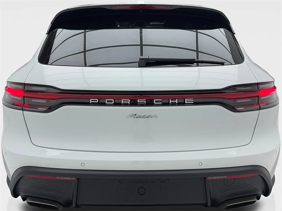 2025 Porsche Macan - Image 11 of 12