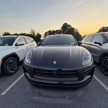 2025 Porsche Macan