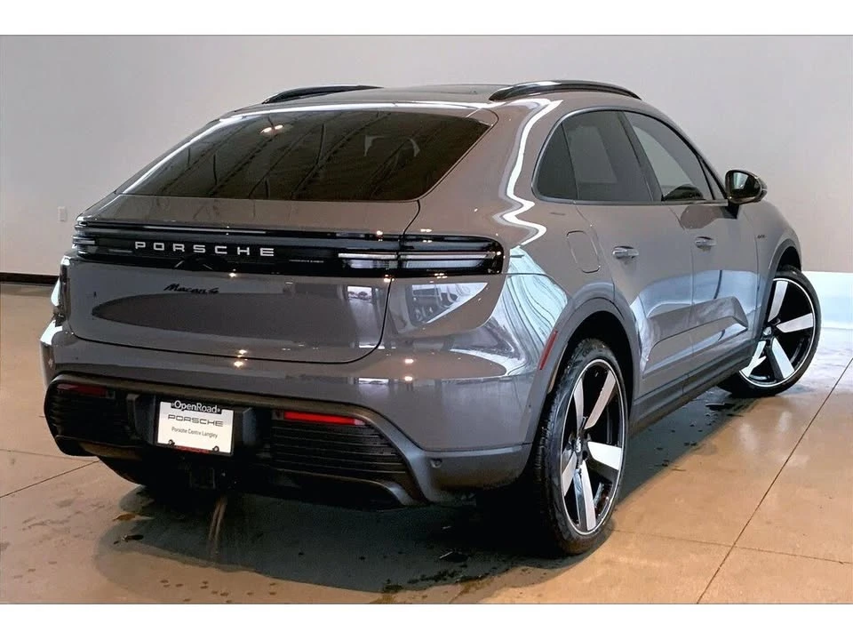 2025 Porsche Macan Electric - Image 5 of 20