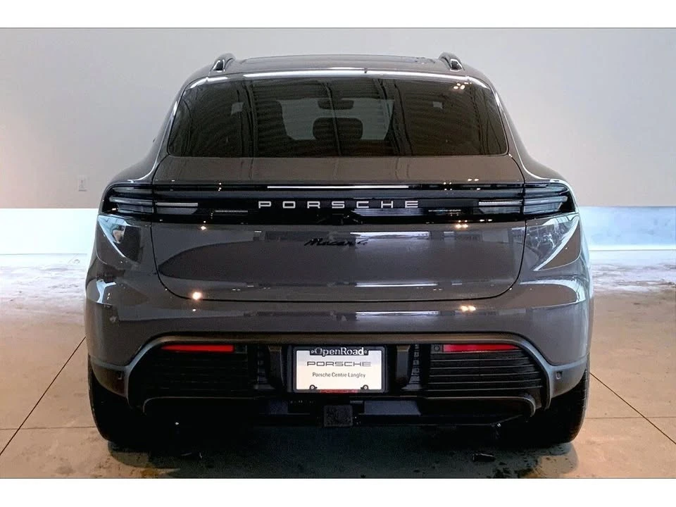 2025 Porsche Macan Electric - Image 6 of 20