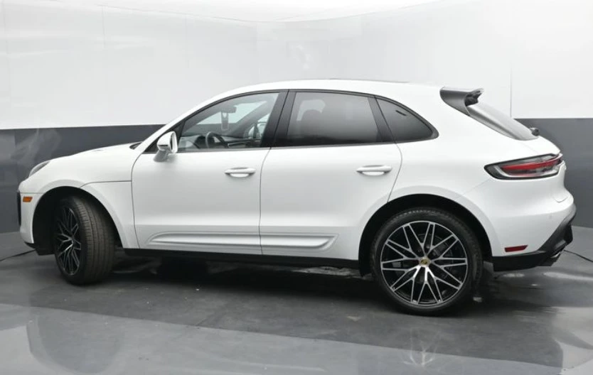 2025 Porsche Macan Electric - Image 2 of 12