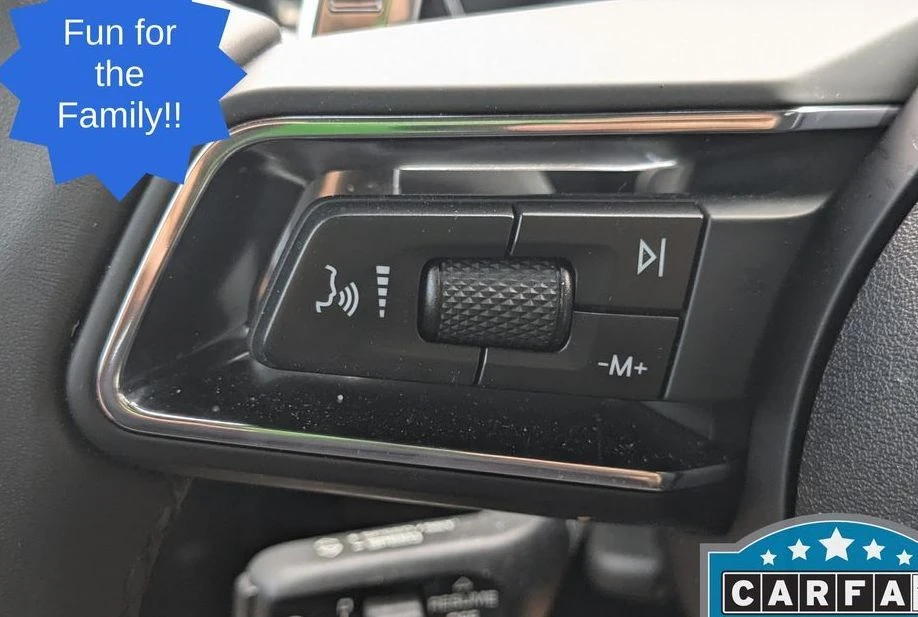 2025 Porsche Macan Electric - Image 11 of 20