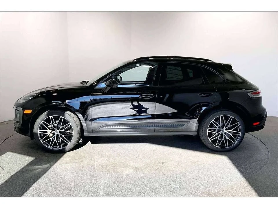 2025 Porsche Macan - Image 8 of 20
