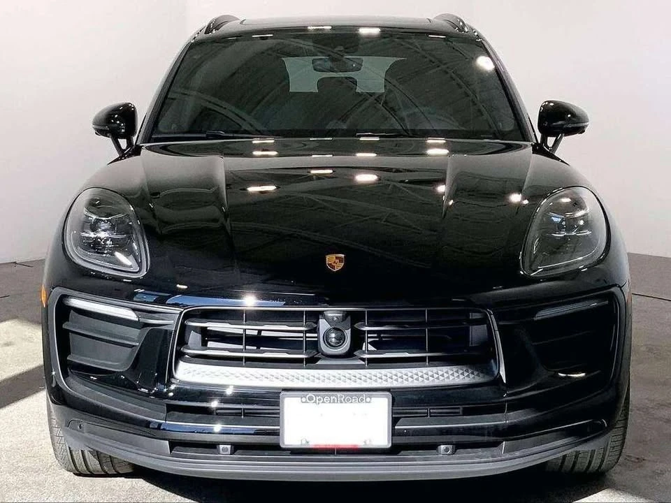 2025 Porsche Macan - Image 2 of 20