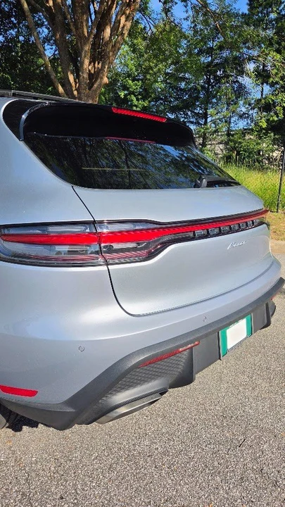 2025 Porsche Macan Electric - Image 5 of 16